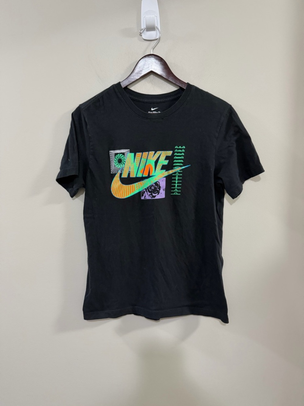 Nike Black Short Sleeve Graphic Tee with Multicolor Logo. Size Small